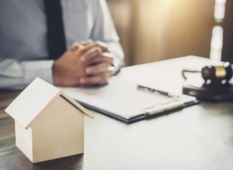 Un-abogado-inmobiliario-puede-intervenir-antes-de-que-el-conflicto-llegue-al-juzgado